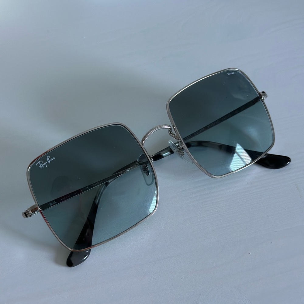 Authentic Ray-Ban Square 1971 Classic Sunglasses grey/blue silver frame Evolve